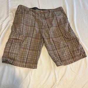 Men’s plaid shorts, size 38